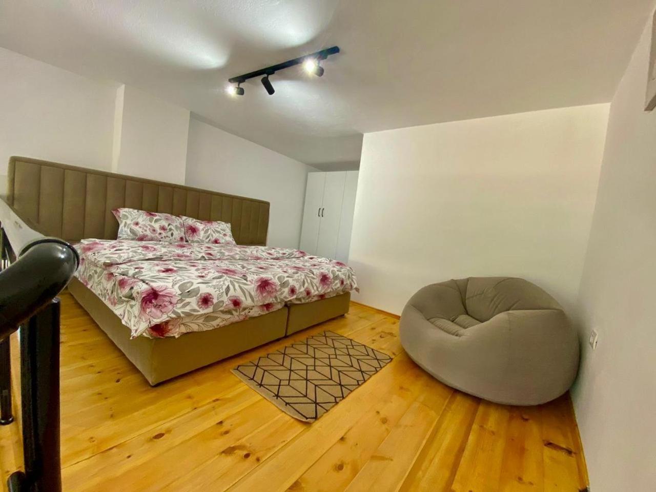 D&E Apartaments Tiranë Luaran gambar
